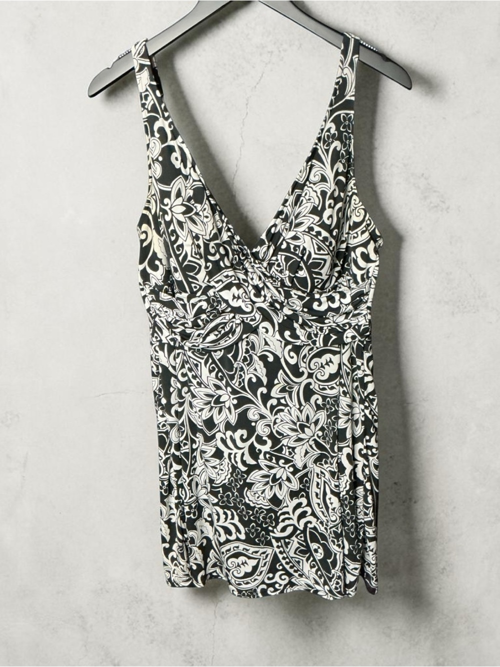 💟Suddenly Slim by Catalina One piece Black and White Floral Swim dress Size XL